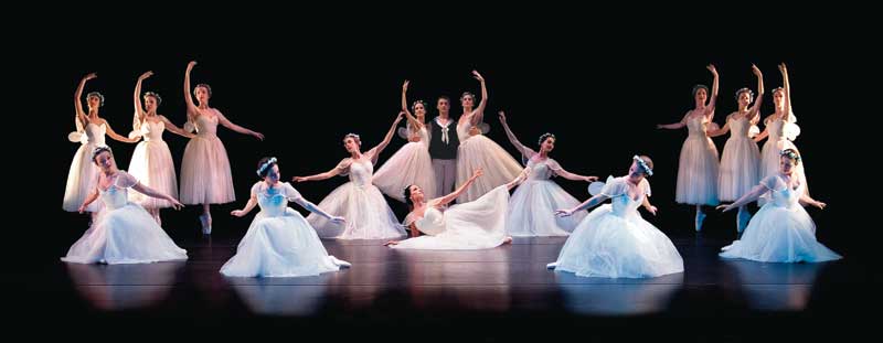Augusta Ballet Students performing in Les Sylphides